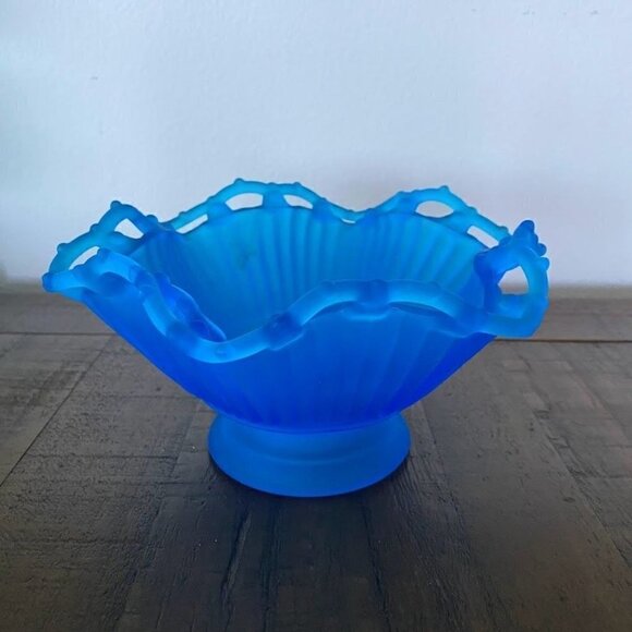 Vintage Westmorland Blue Satin Glass Ruffled Edge Bowl - Picture 2 of 7